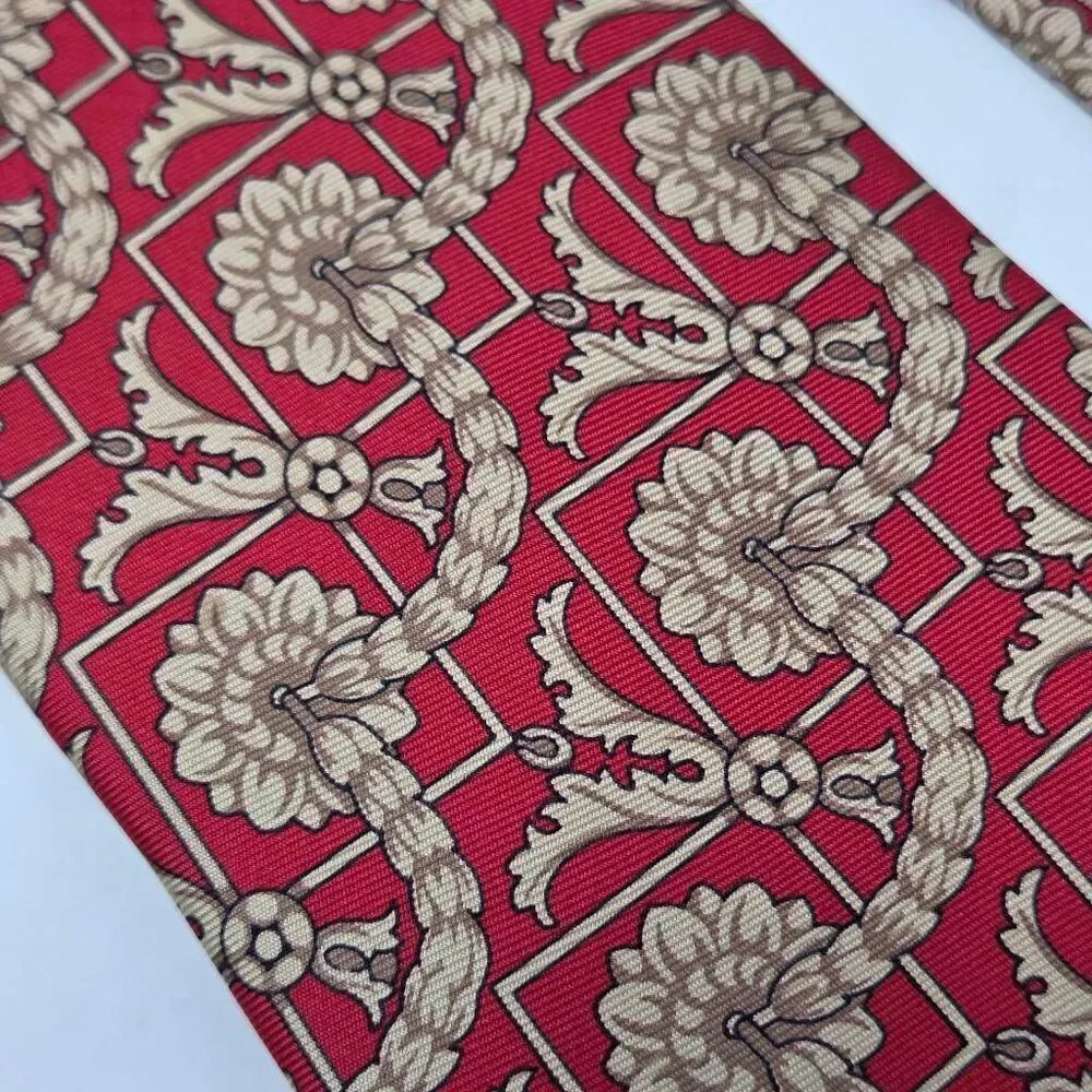 BUCKINGHAM PALACE ENGLAND SILK TIE RED TAN BAROQUE LUXURY FOULARD 3.5